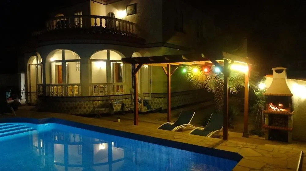 Casa Costa Dorada Villa Les Tres Cales